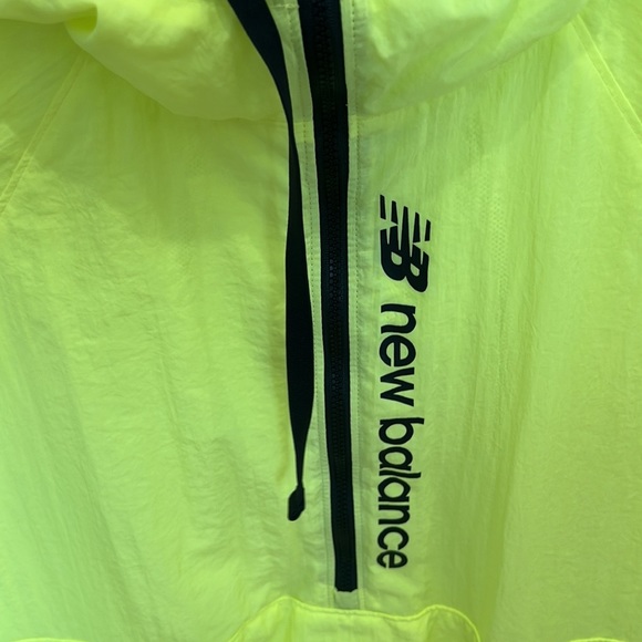New Balance light weight jacket - Picture 3 of 4